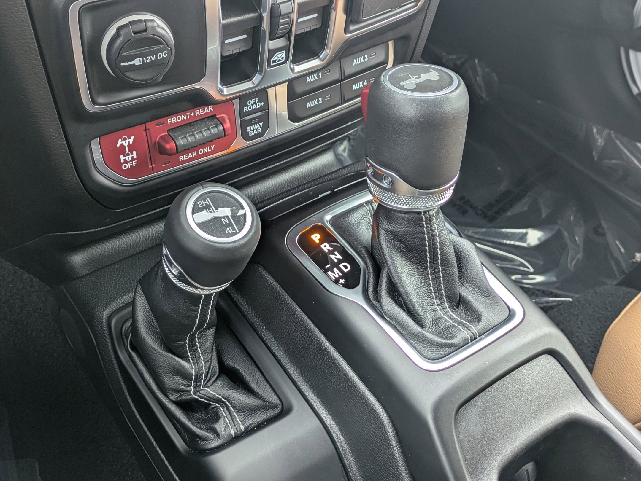 Used 2022 Jeep Wrangler Unlimited Rubicon w/ Xtreme Recon 35" Tire Package image 17