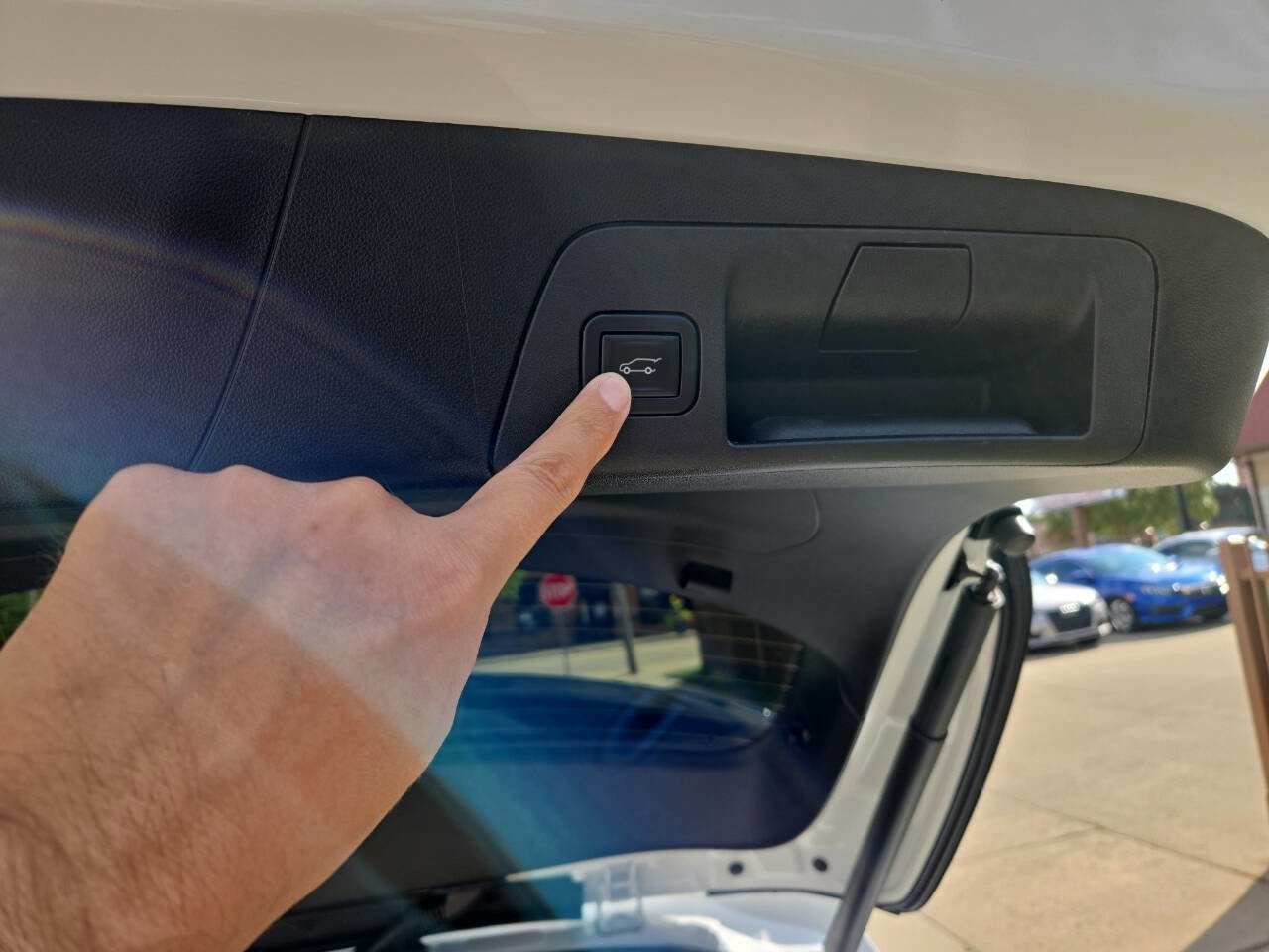 Used 2023 Buick Envision Preferred image 58