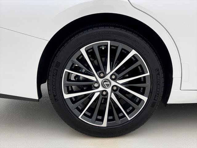 Certified 2025 Lexus ES 350 w/ Premium Package FWD image 27