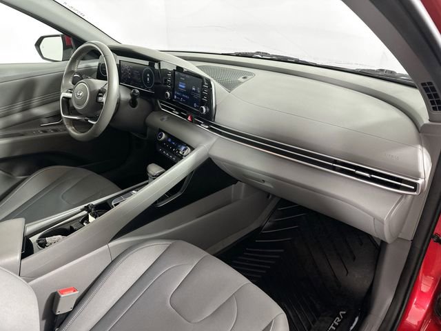 Used 2022 Hyundai Elantra SEL w/ Convenience Package FWD image 28