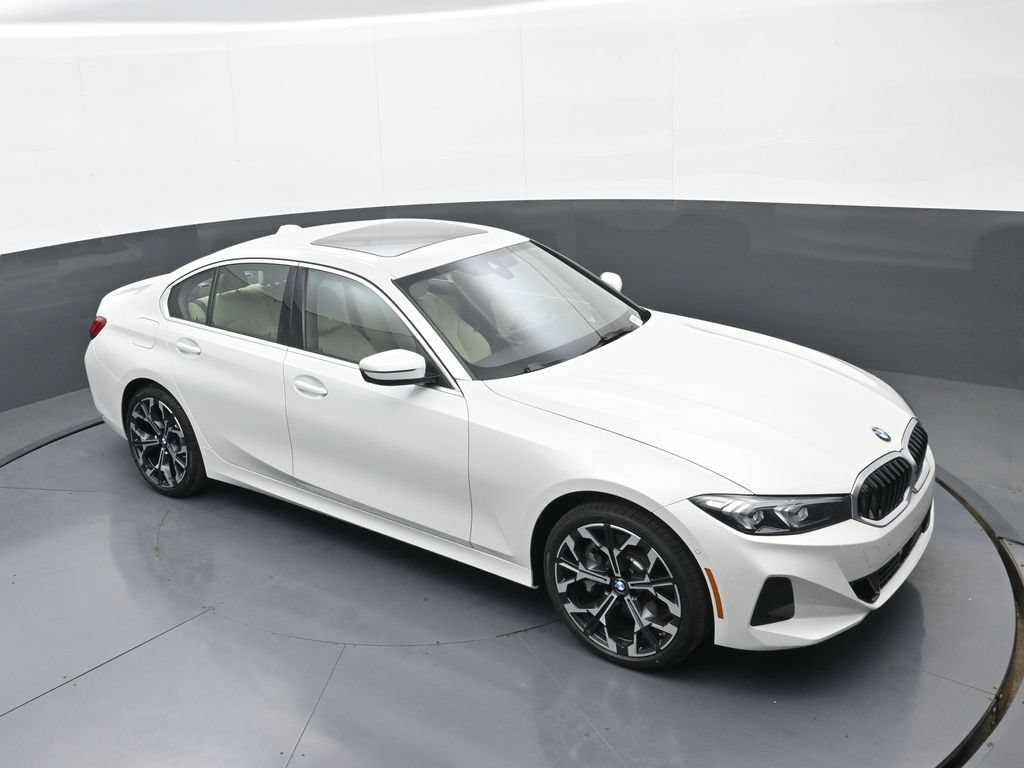 New 2026 BMW 330i xDrive Sedan w/ Premium Package AWD/4WD image 30