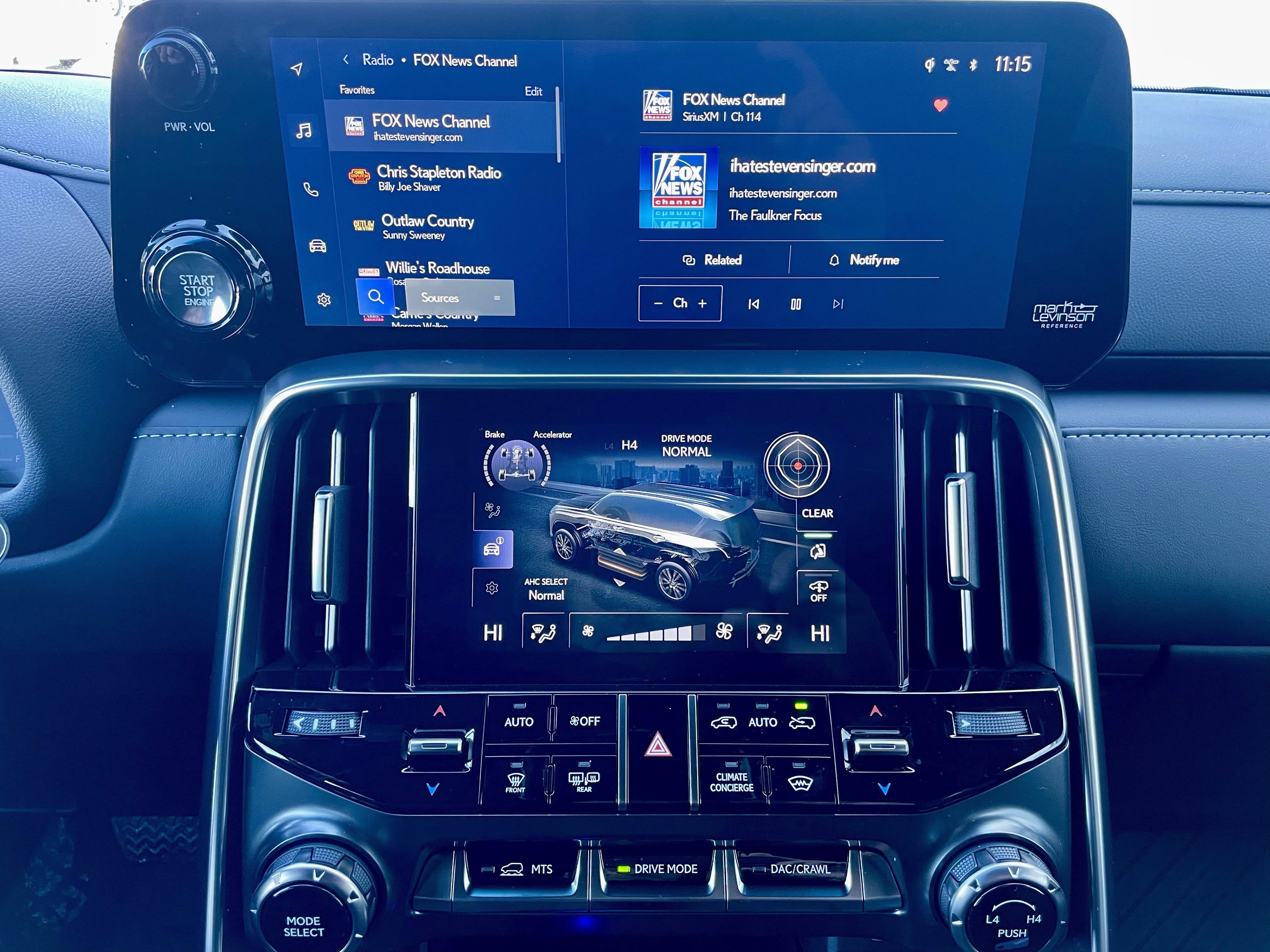 Used 2025 Lexus LX 600 4WD w/ Luxury Package image 29