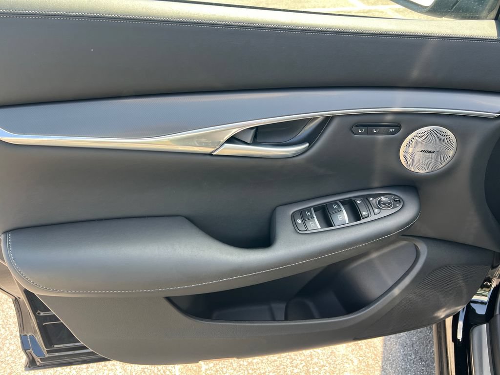 Certified 2025 INFINITI QX50 Luxe AWD/4WD image 11