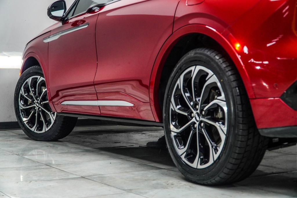 Used 2024 Lincoln Nautilus Reserve AWD/4WD image 15