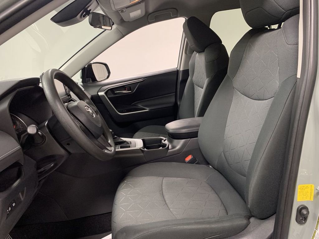 Used 2020 Toyota RAV4 XLE w/ All Weather Liner Package AWD/4WD image 9