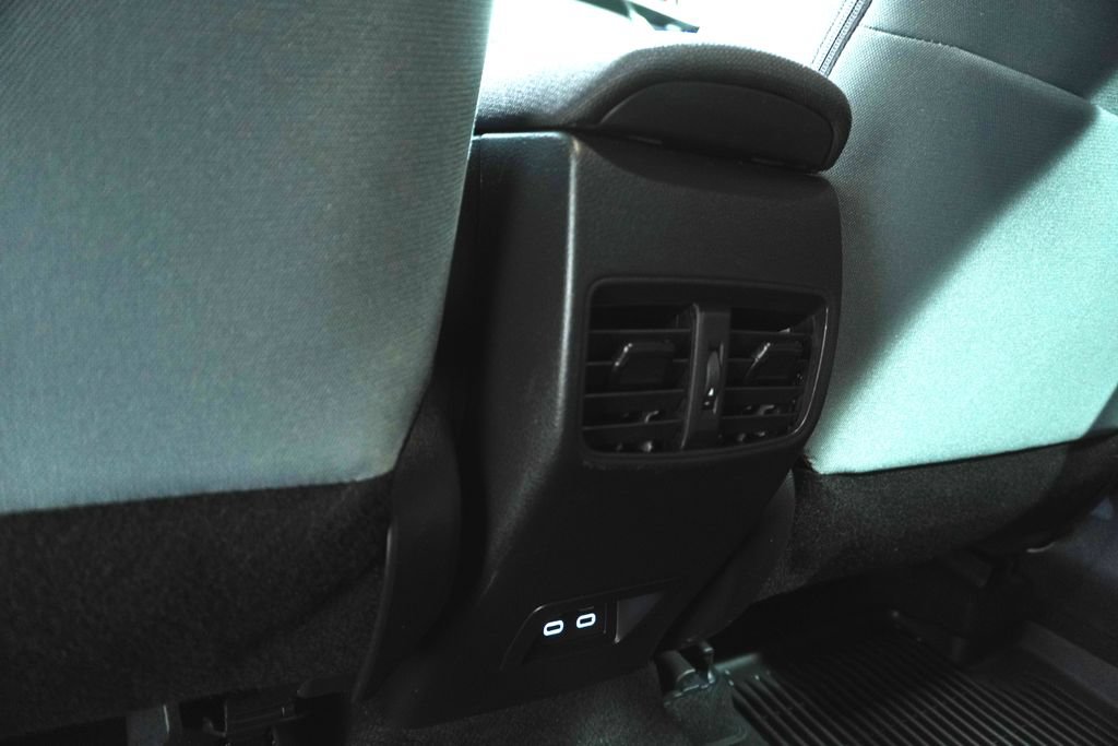 Used 2025 Toyota Corolla Cross AWD Hybrid w/ Moonroof Package image 13