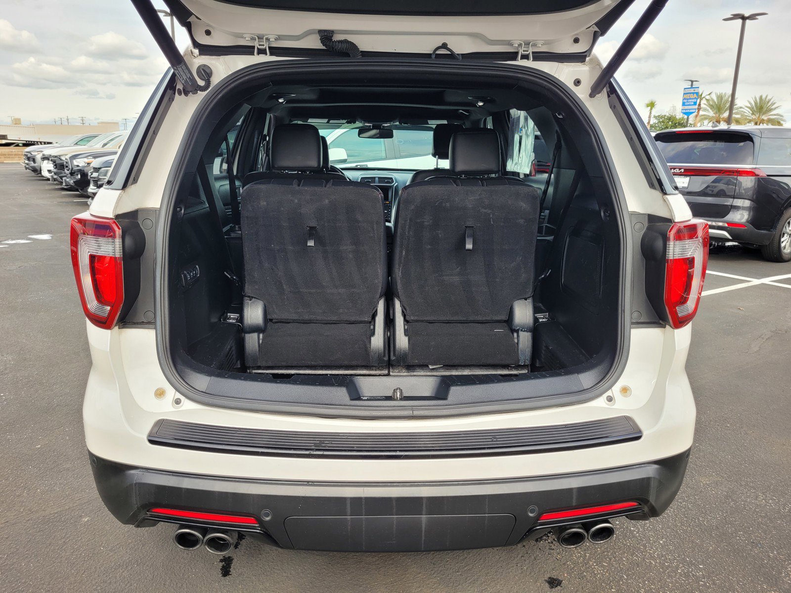 Used 2018 Ford Explorer Sport w/ Equipment Group 401A image 27