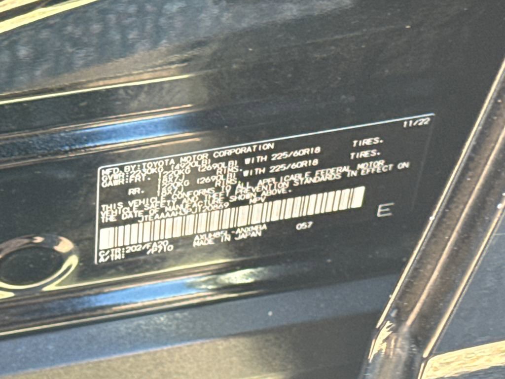 Used 2023 Toyota Venza LE AWD/4WD image 45