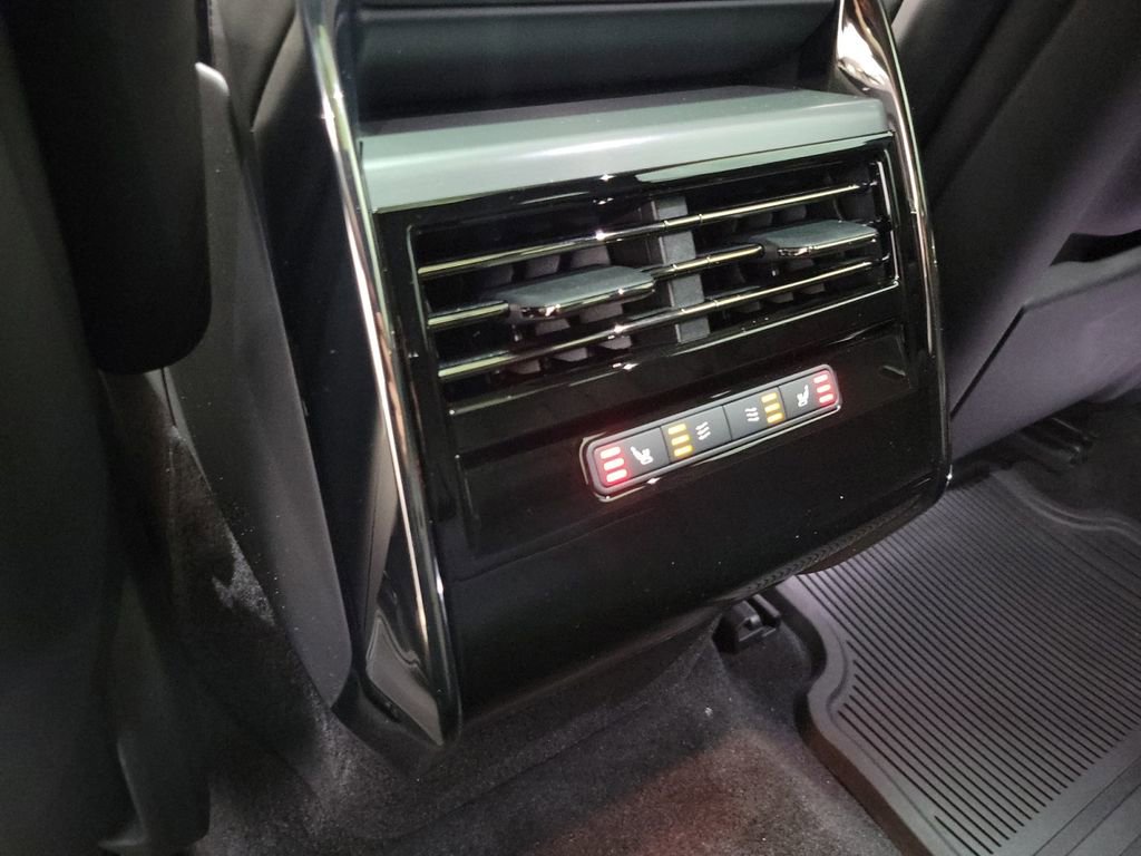 Used 2023 Land Rover Range Rover Sport SE Dynamic image 25