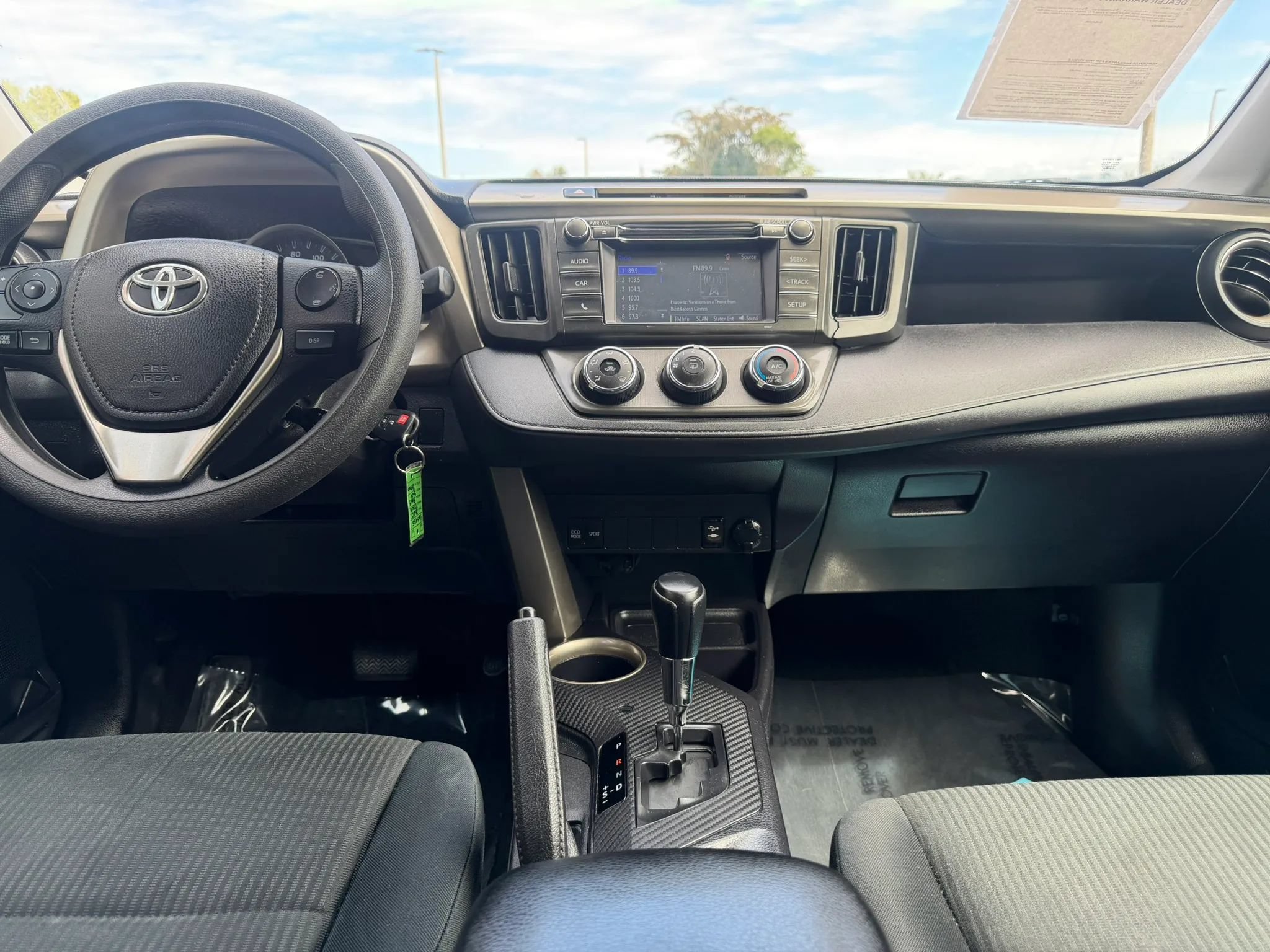 Used 2015 Toyota RAV4 LE FWD image 20