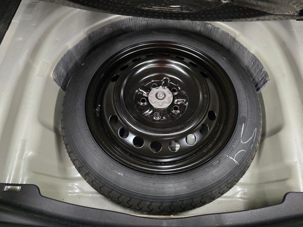 Used 2023 Toyota Camry SE FWD image 40