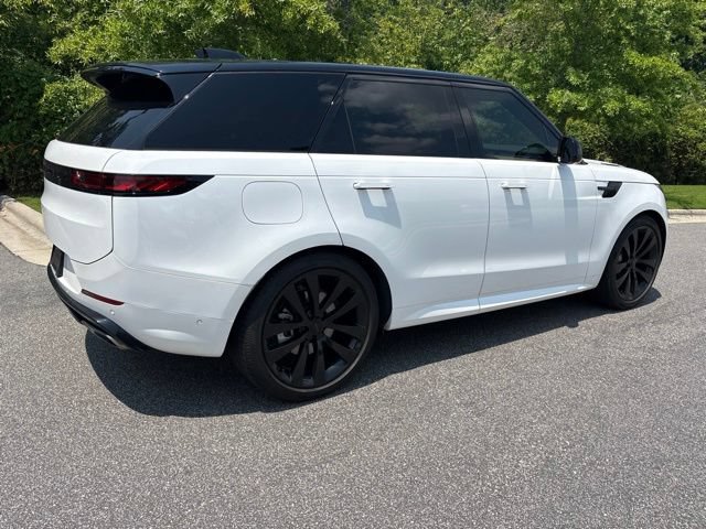 Used 2026 Land Rover Range Rover Sport Dynamic SE AWD/4WD image 2