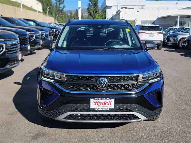 Used 2024 Volkswagen Taos S image 2