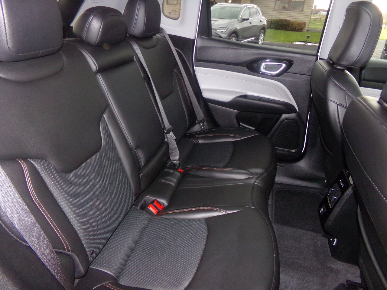 Used 2022 Jeep Compass Limited image 28