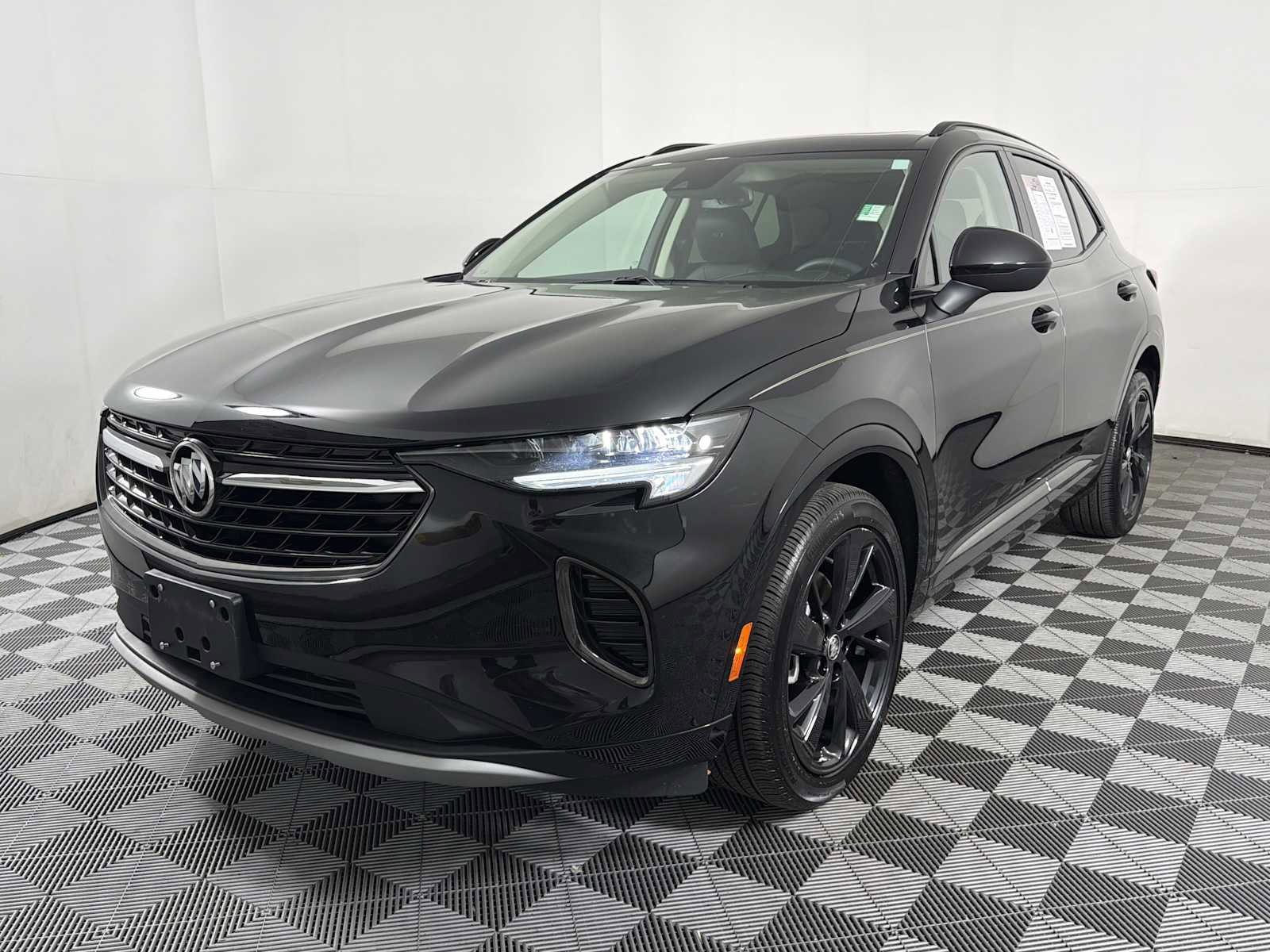 Used 2023 Buick Envision Essence w/ Sport Touring Package image 3