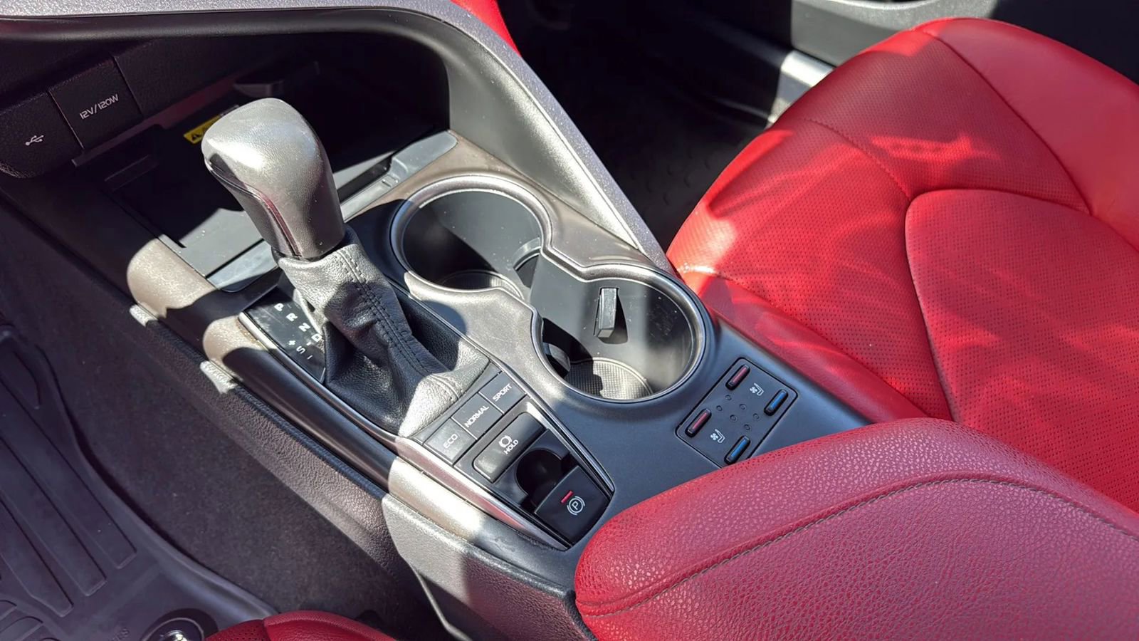 Used 2023 Toyota Camry XSE w/ Navigation Package FWD image 14