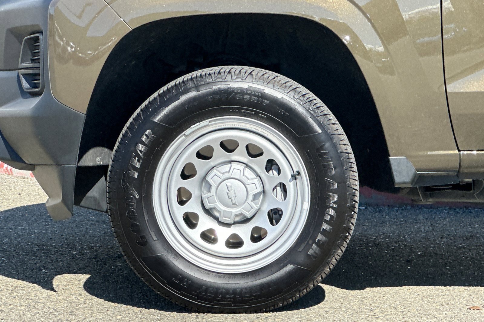 Used 2024 Chevrolet Colorado W/T image 31