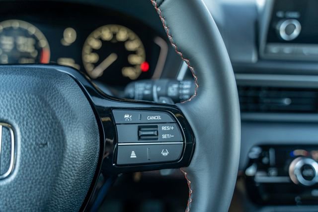 Used 2025 Honda Pilot Sport image 25