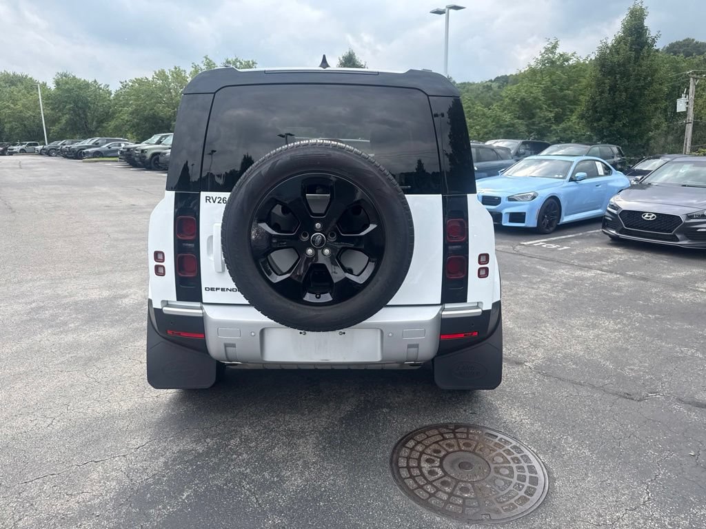 Used 2025 Land Rover Defender 110 S AWD/4WD image 5