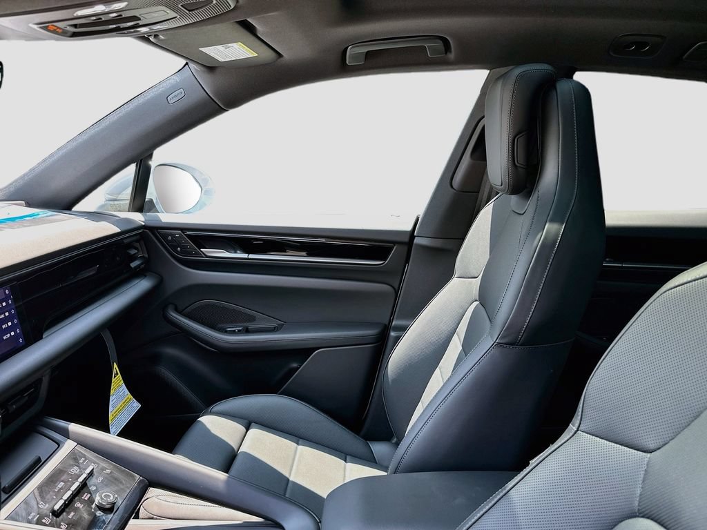 New 2026 Porsche Macan 4 Electric AWD/4WD image 26