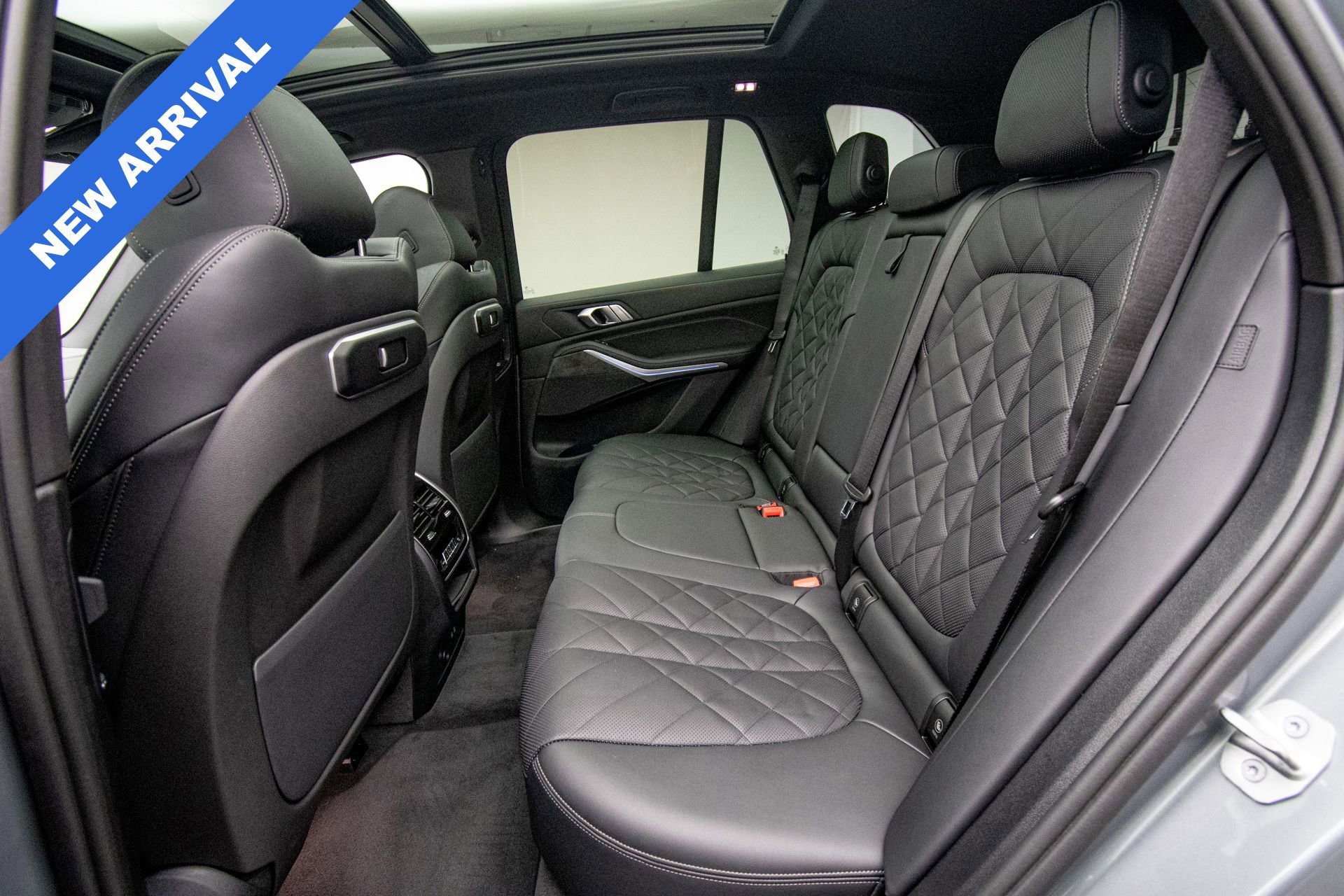 Used 2024 BMW X5 xDrive40i w/ Parking Assistance Package AWD/4WD image 21