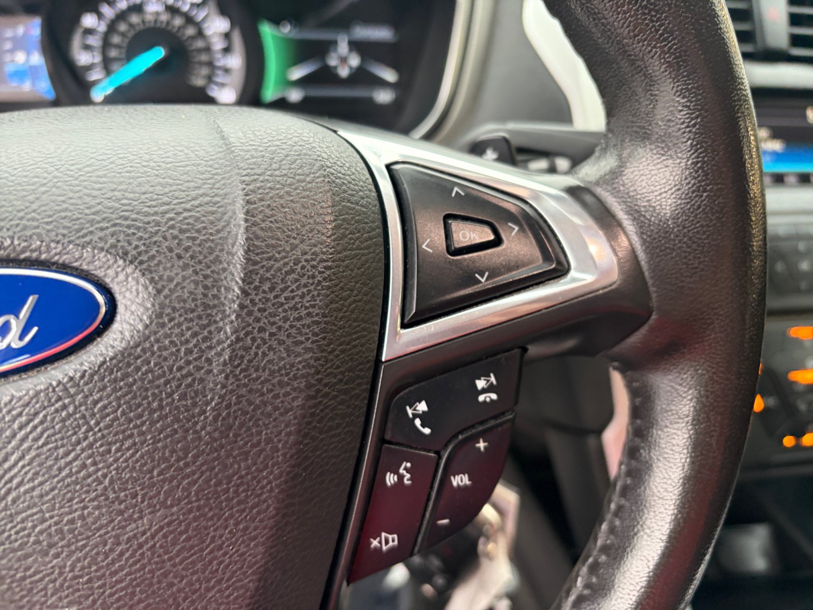 Used 2016 Ford Fusion SE AWD/4WD image 11