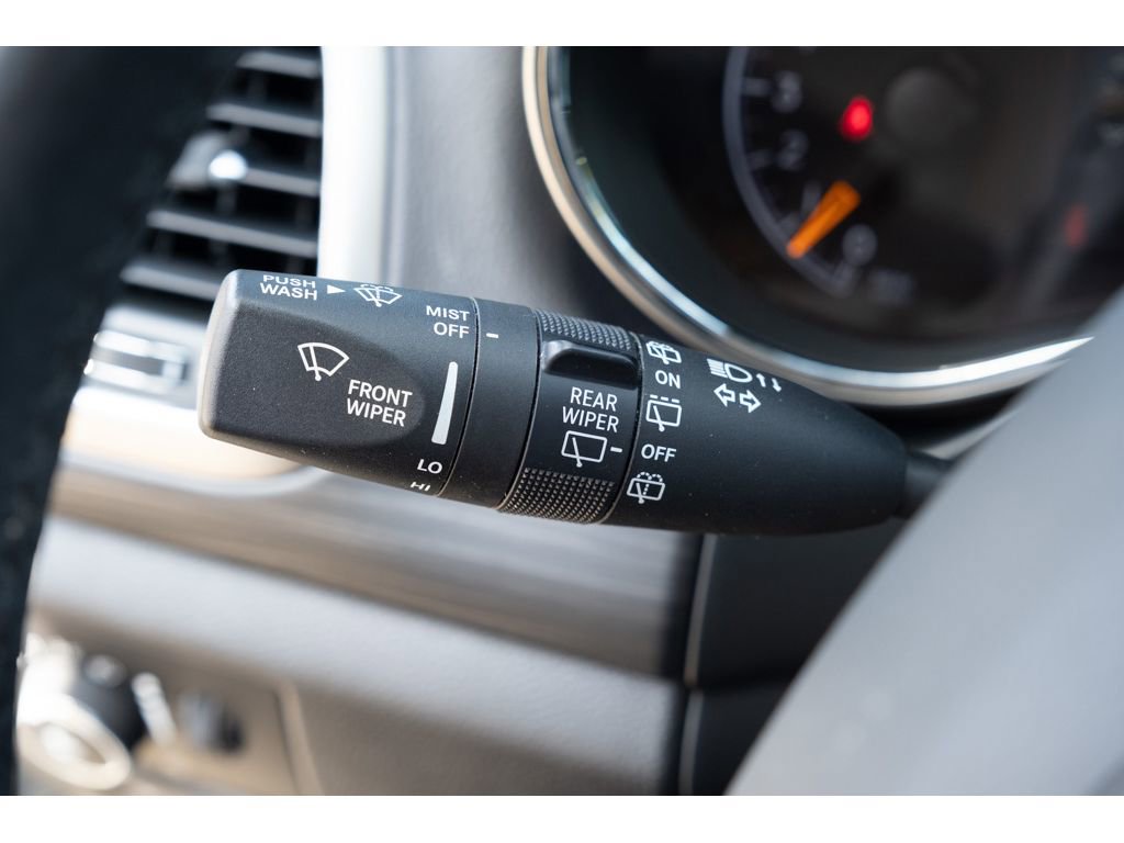 Used 2021 Jeep Grand Cherokee Laredo X image 19