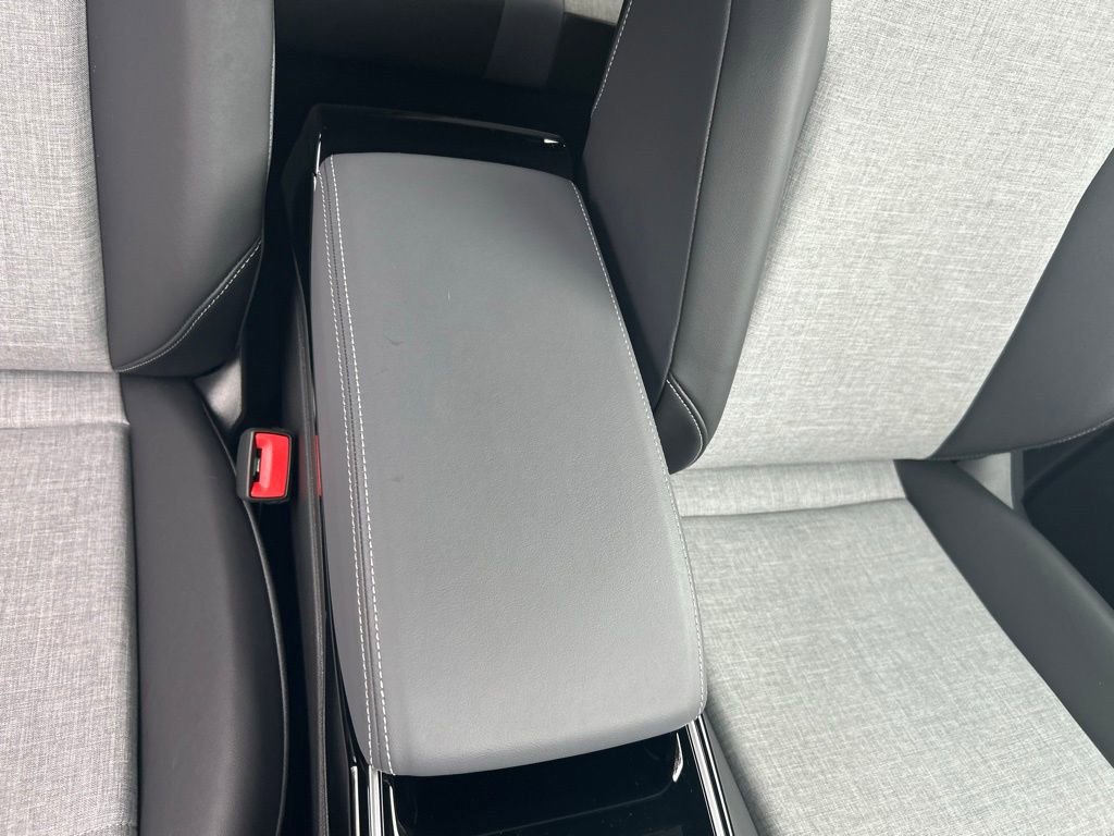 Used 2024 Volkswagen ID.4 2WD image 37