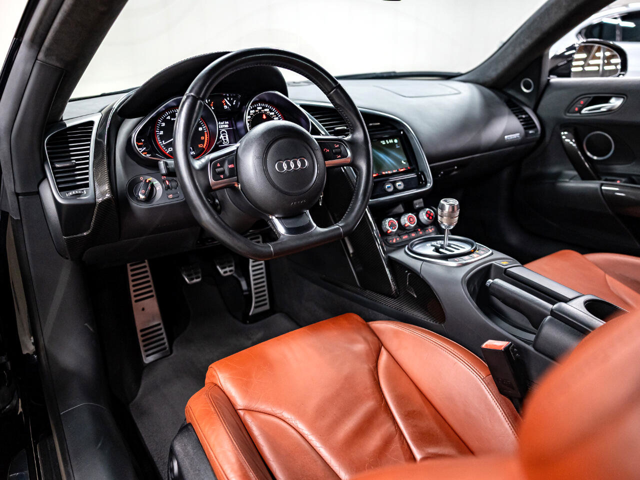 Used 2009 Audi R8 V10 image 4