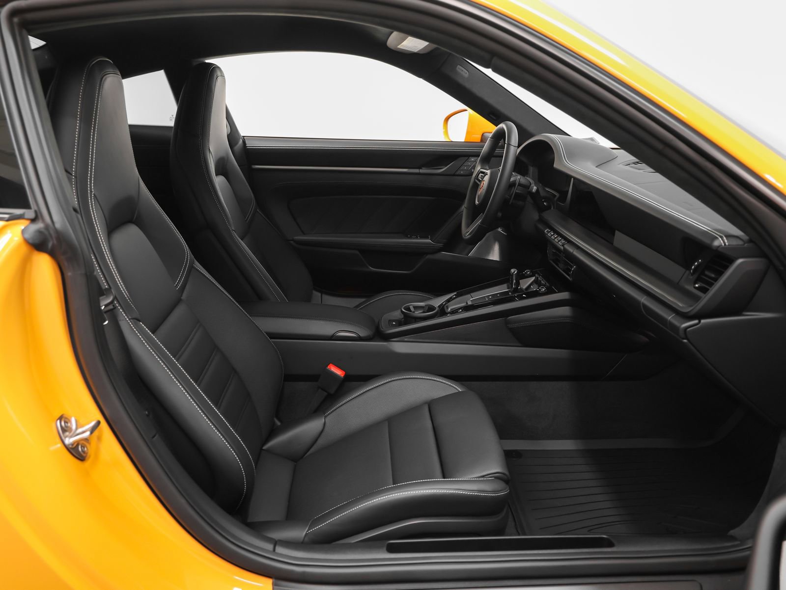 Certified 2025 Porsche 911 Carrera GTS image 40