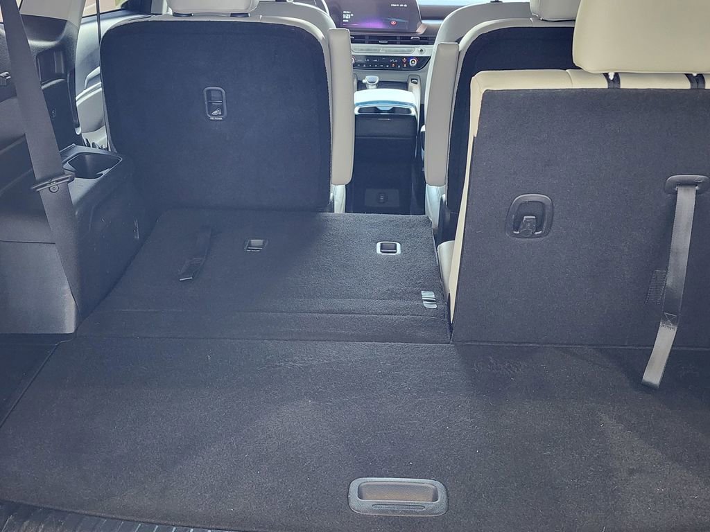 Used 2023 Kia Telluride S image 10