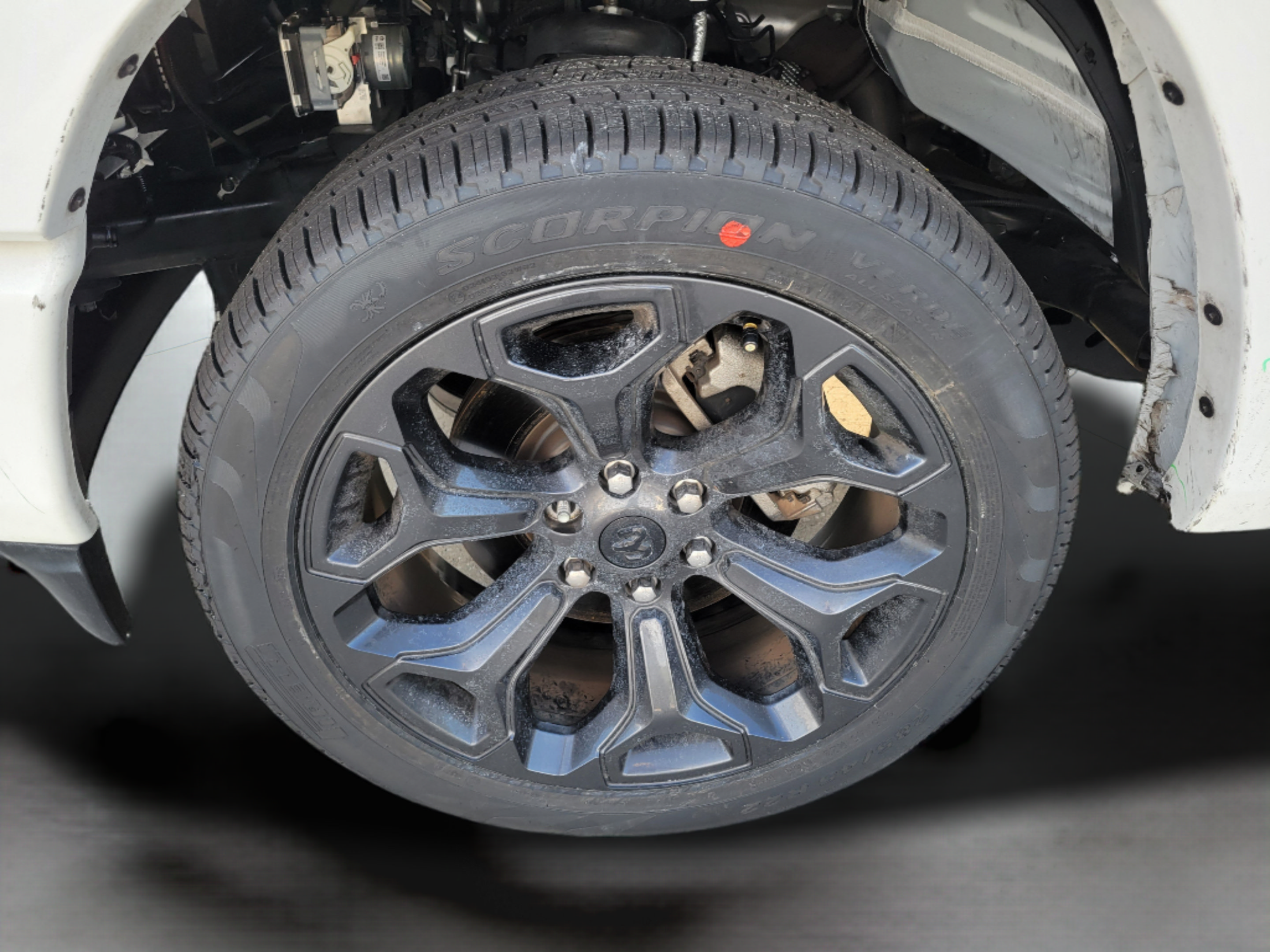 Used 2023 RAM 1500 Limited AWD/4WD image 5