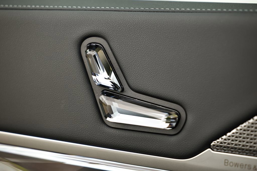 New 2026 BMW 740i w/ Executive Package image 15