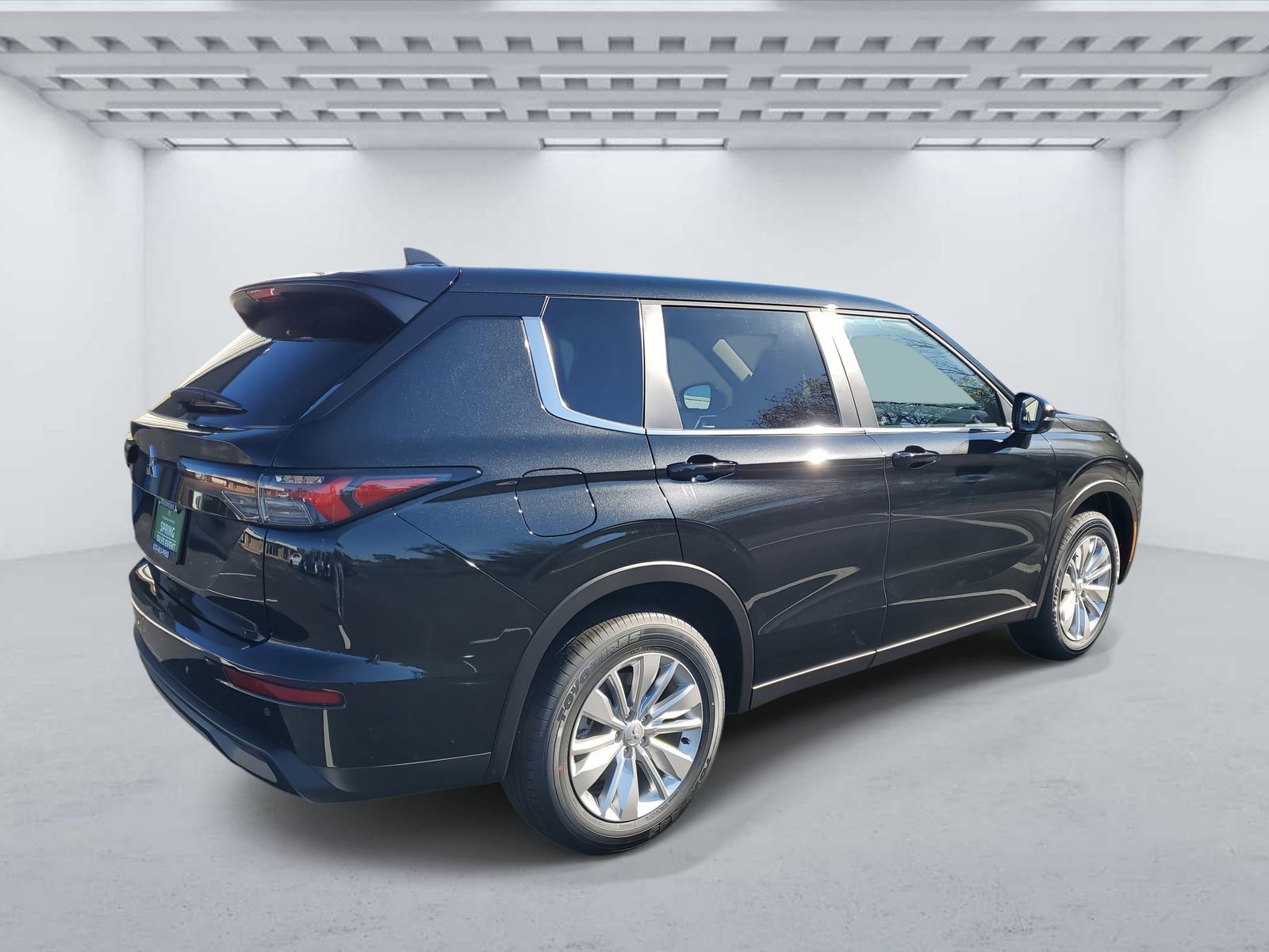 New 2026 Mitsubishi Outlander ES image 4