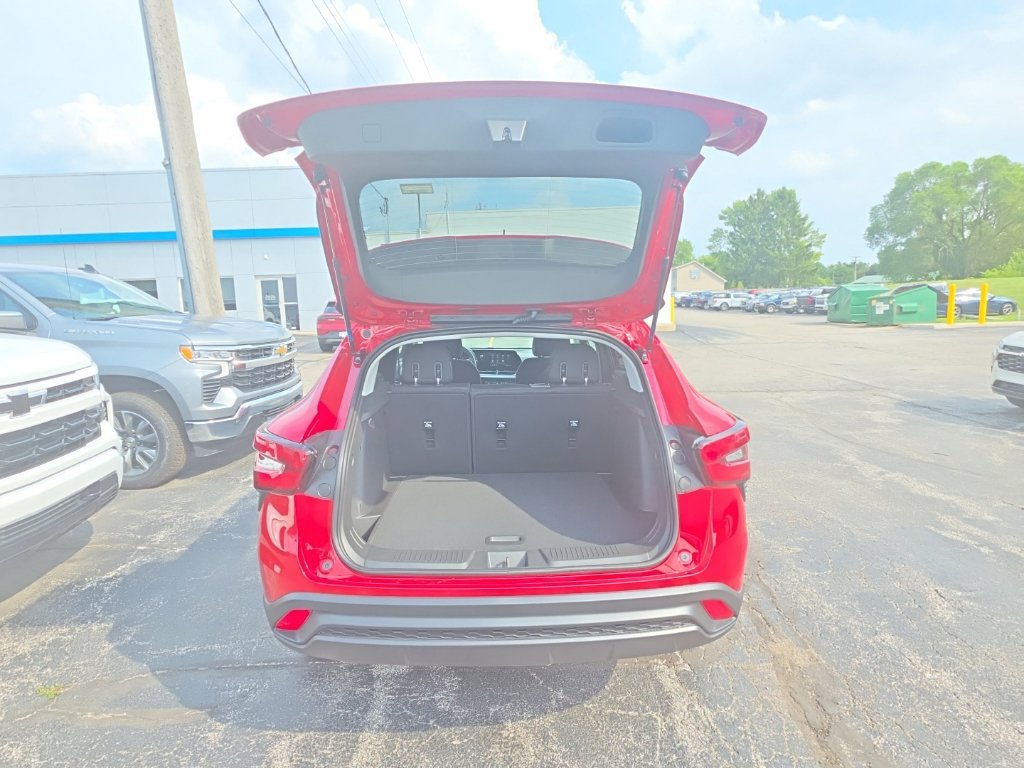 New 2026 Chevrolet Trax LS w/ LS Convenience Package FWD image 7