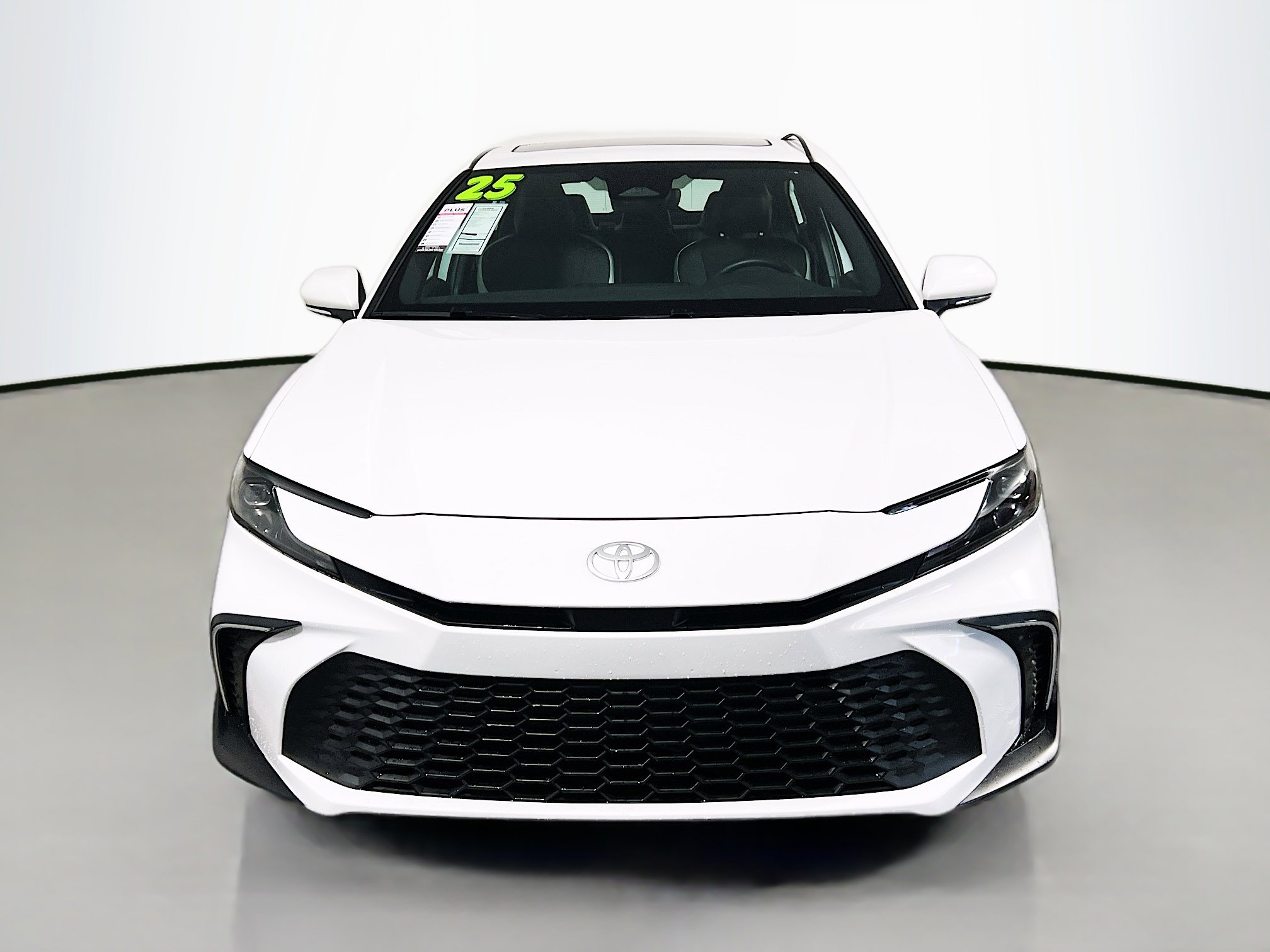 Used 2025 Toyota Camry SE w/ Multimedia Upgrade Package FWD image 11