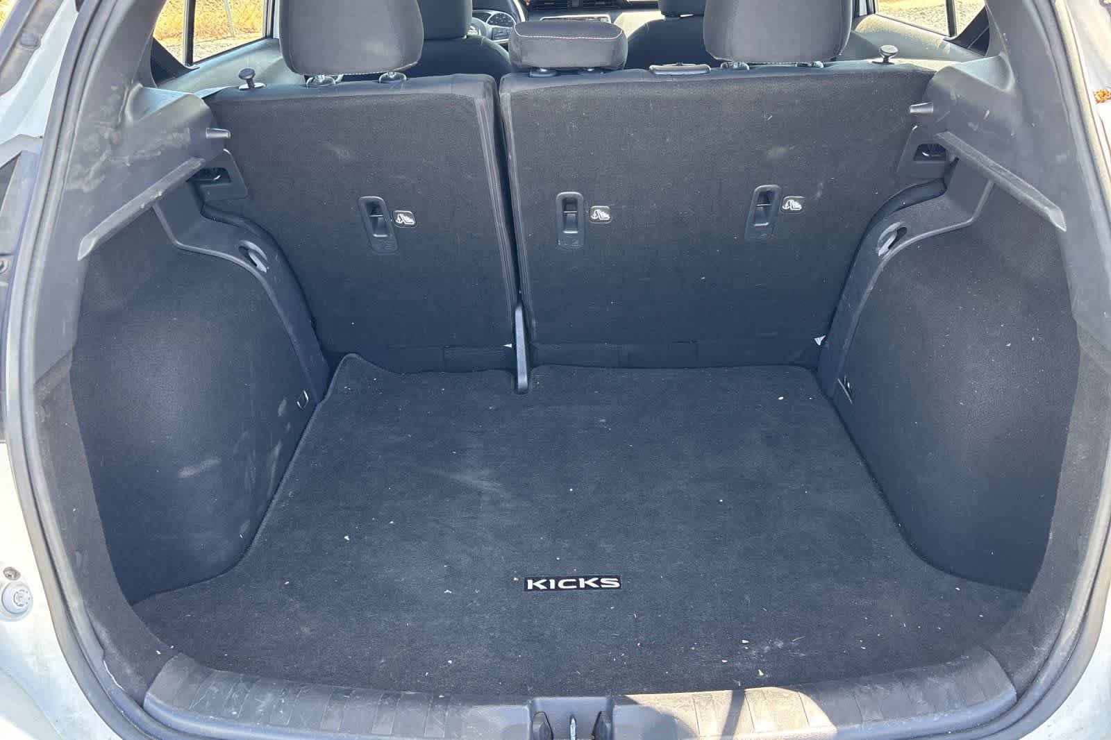 Certified 2021 Nissan Kicks S FWD image 17