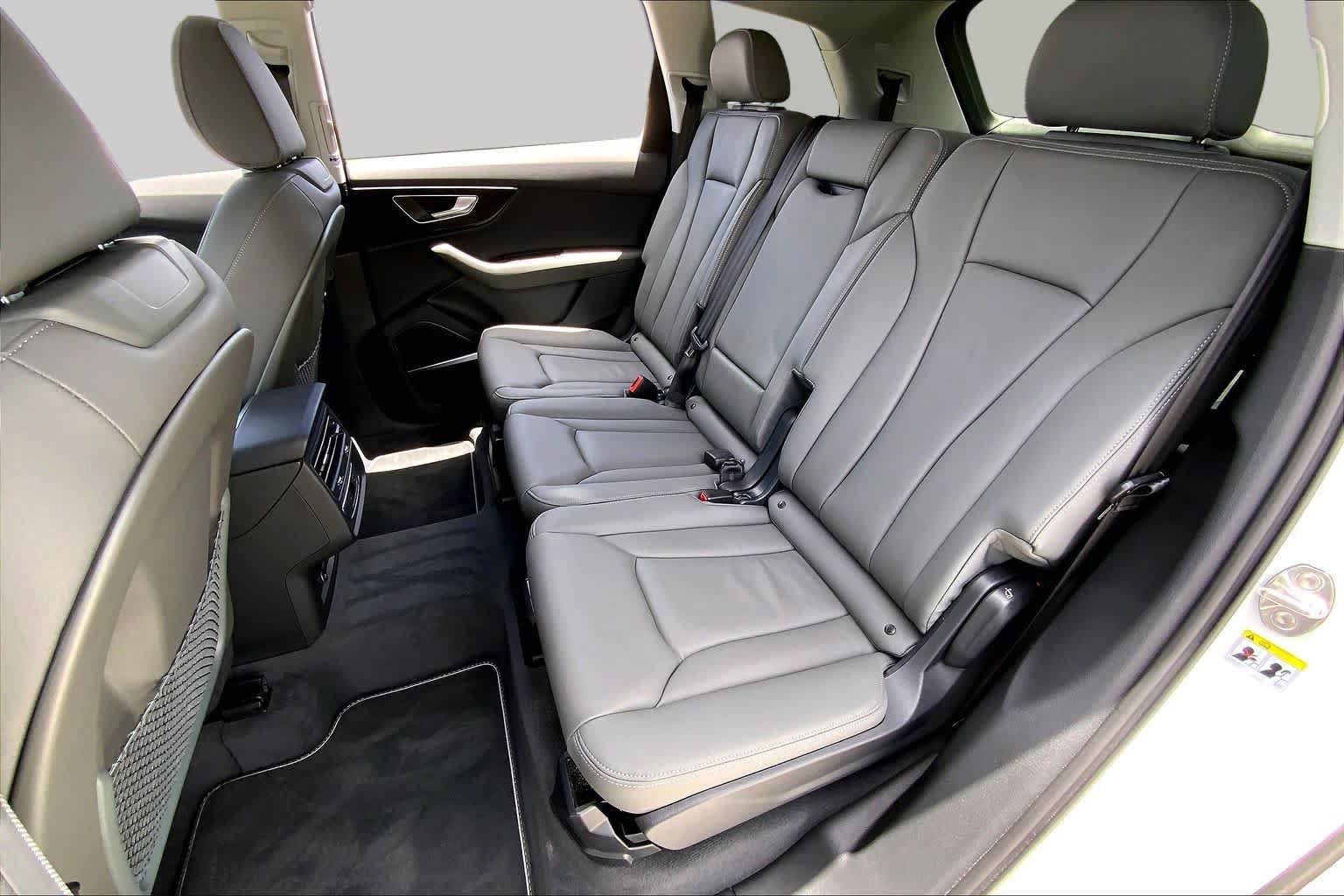 Used 2026 Audi Q7 3.0T Premium w/ Convenience Plus Package AWD/4WD image 20