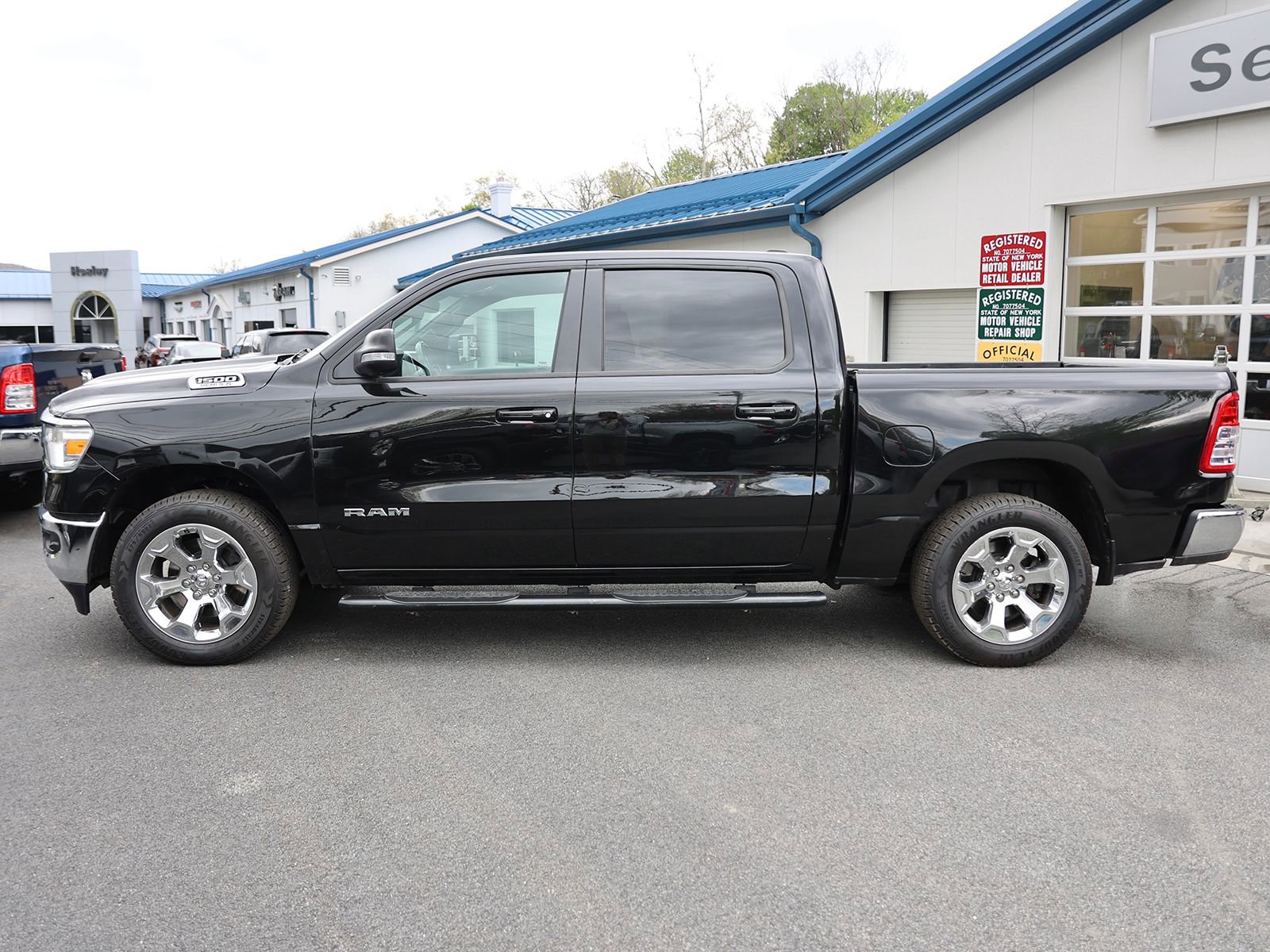 Used 2021 RAM 1500 Big Horn AWD/4WD image 4