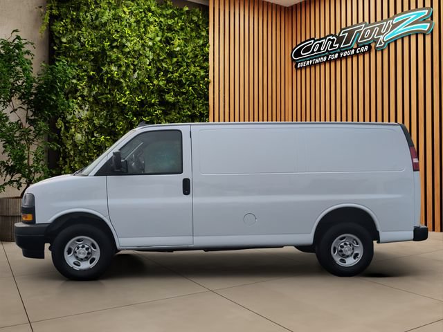 Used 2021 Chevrolet Express 2500 RWD image 3