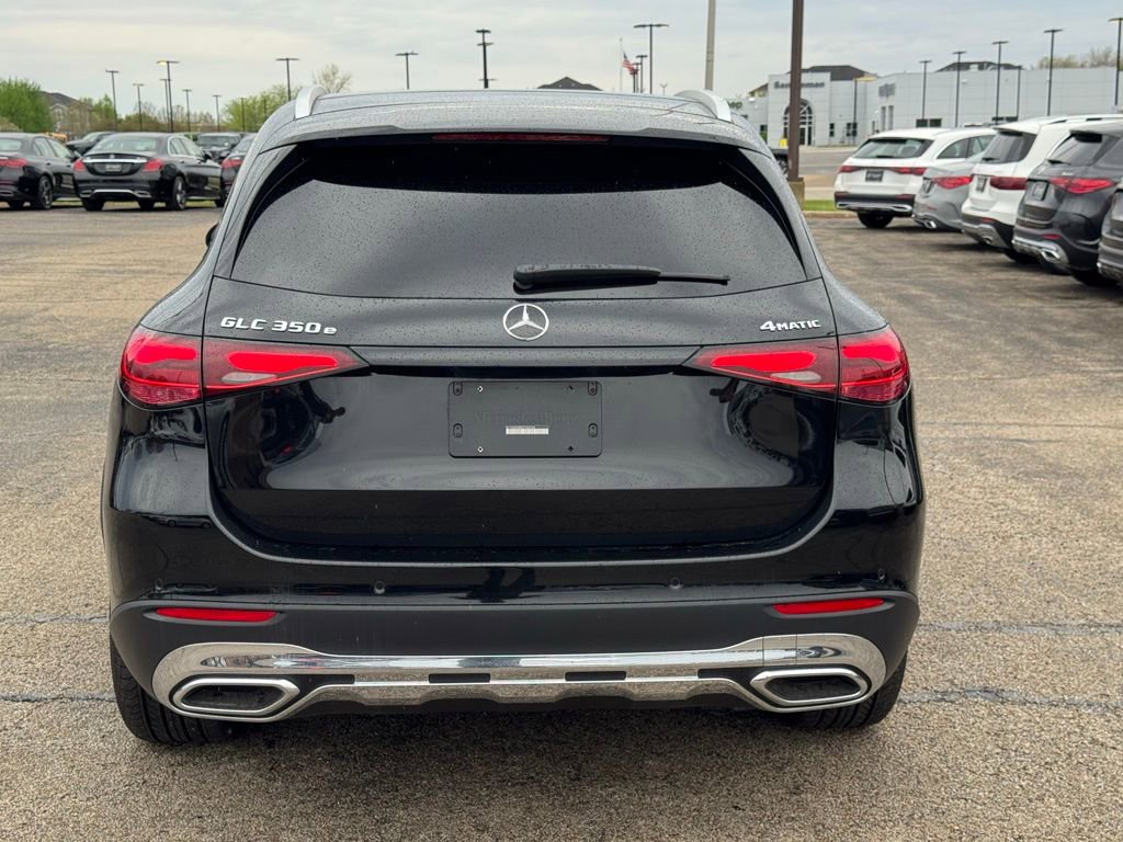 Used 2025 Mercedes-Benz GLC 350e 4MATIC image 4