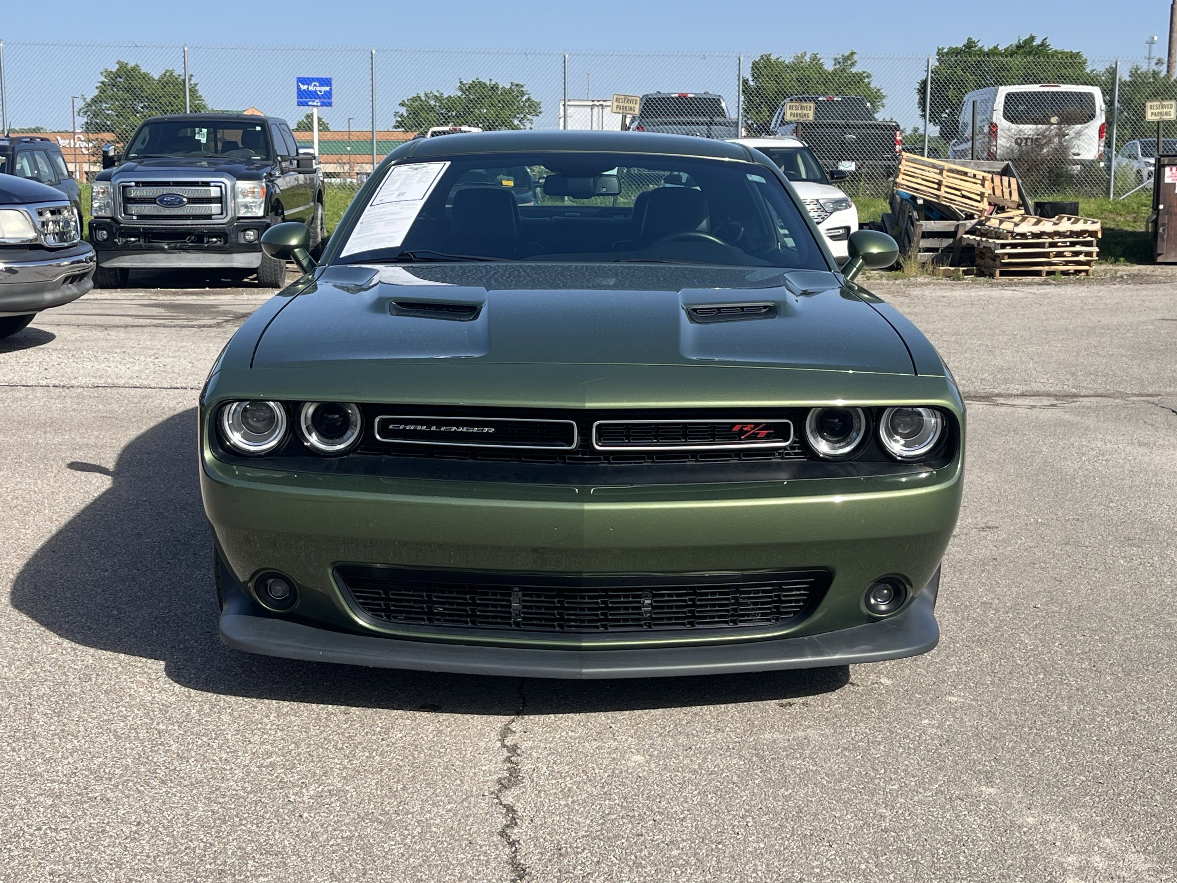 Used 2018 Dodge Challenger R/T Scat Pack w/ Leather Interior Group RWD image 4