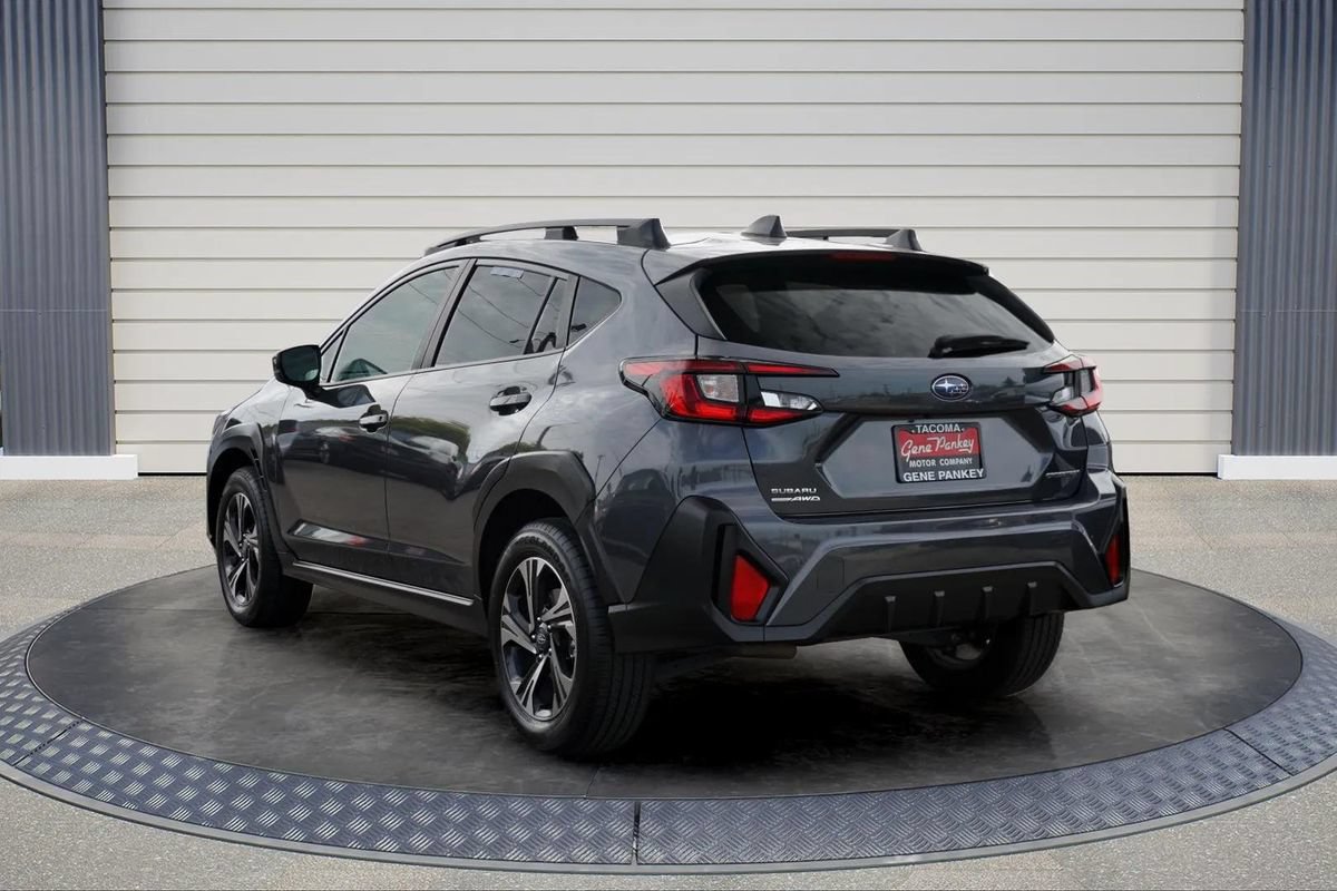 Used 2024 Subaru Crosstrek 2.0i Premium w/ Crosstrek Mirror Package AWD/4WD image 5
