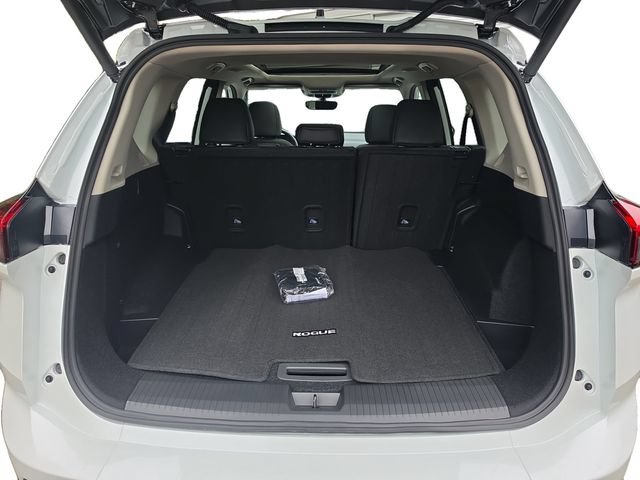 New 2026 Nissan Rogue Dark Armor AWD/4WD image 18