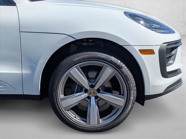 Certified 2025 Porsche Macan image 16