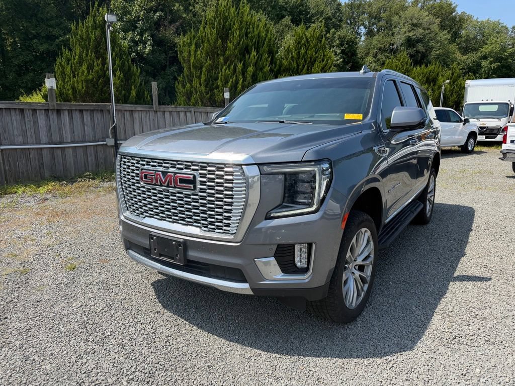 Used 2022 GMC Yukon Denali AWD/4WD image 2