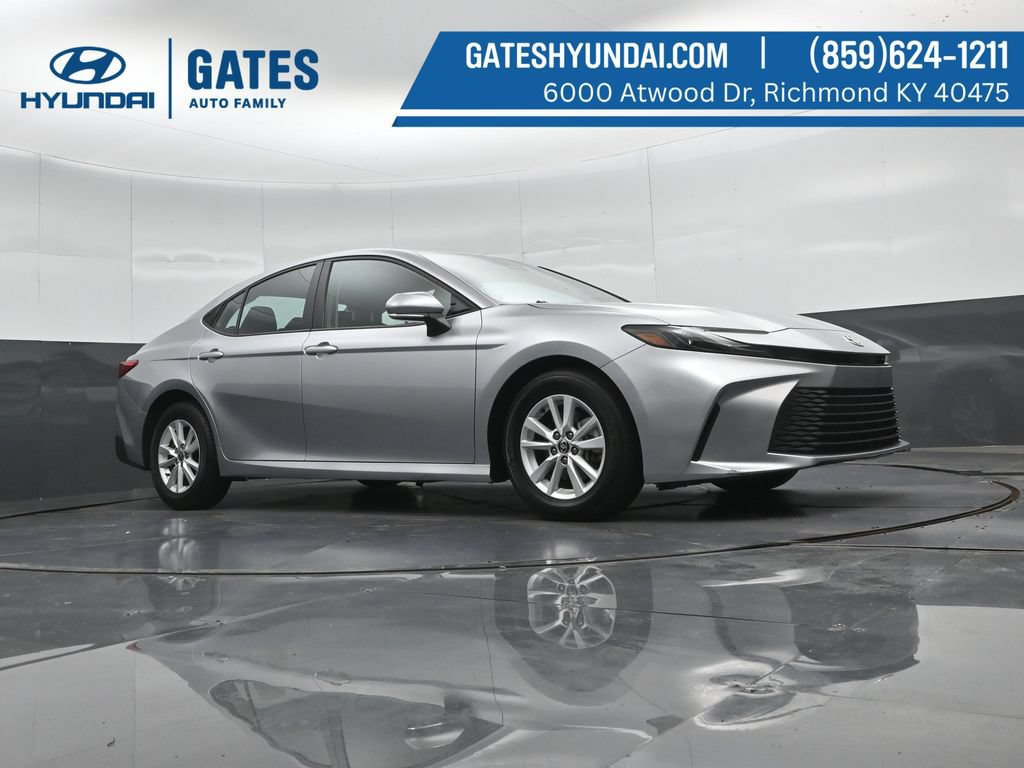 Used 2025 Toyota Camry LE FWD image 39