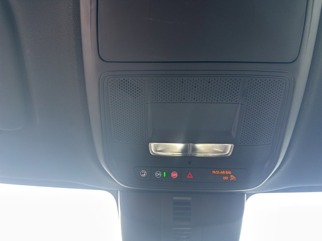 Used 2025 GMC Acadia Elevation image 21