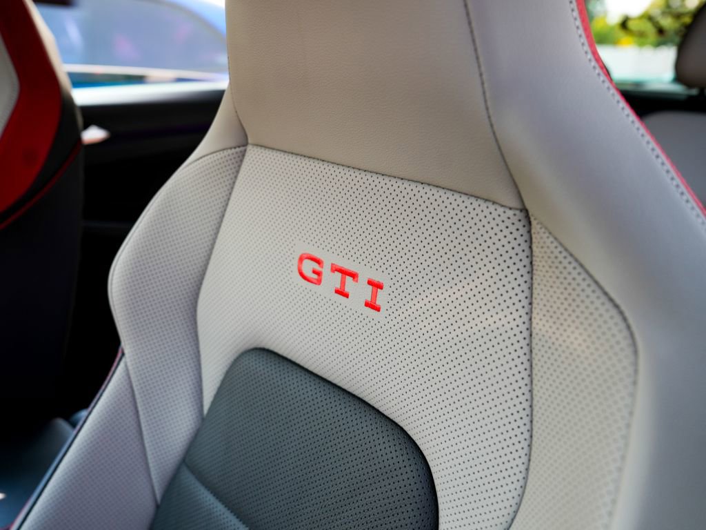 Used 2024 Volkswagen GTI SE w/ SE Leather Seats Package image 24