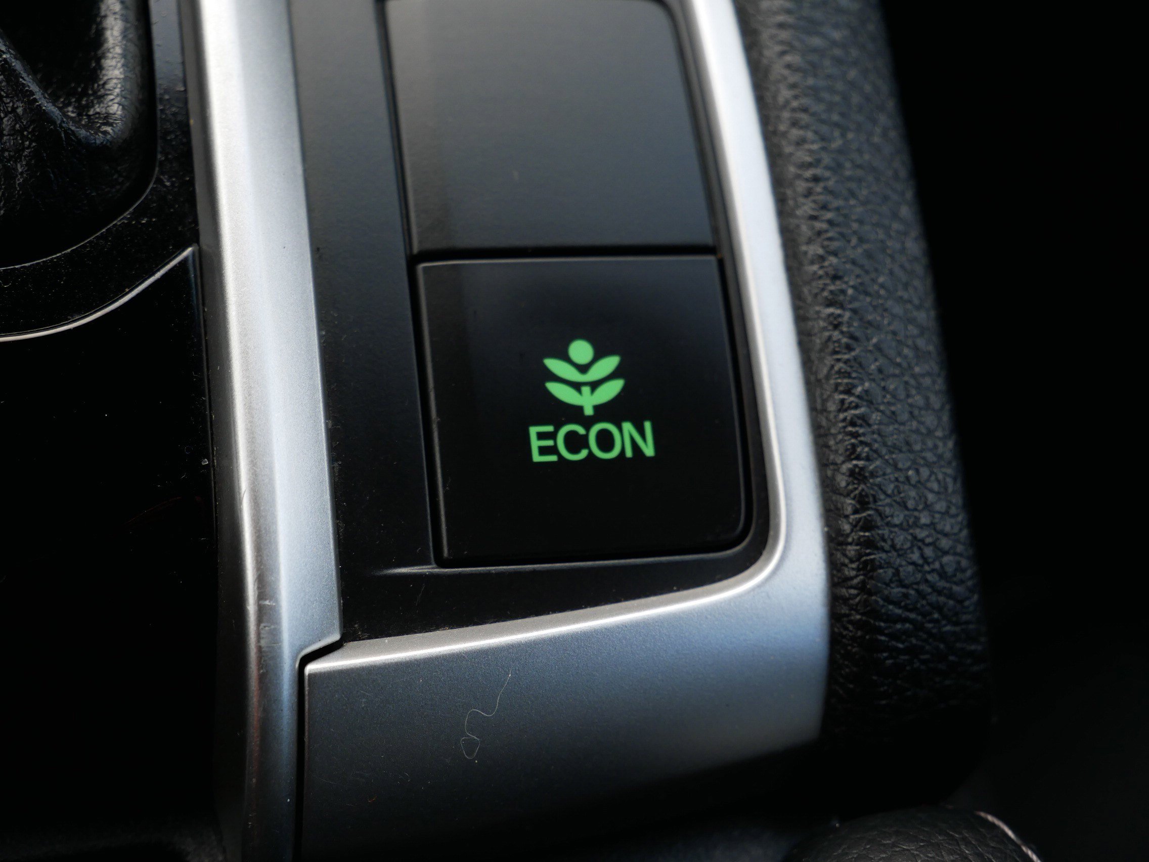 Used 2020 Honda Civic Sport image 32